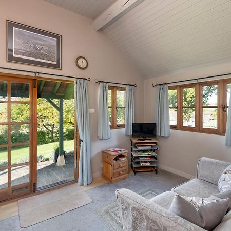 Beautiful Cottage With Stunning Views In Box Box  Eksteriør billede