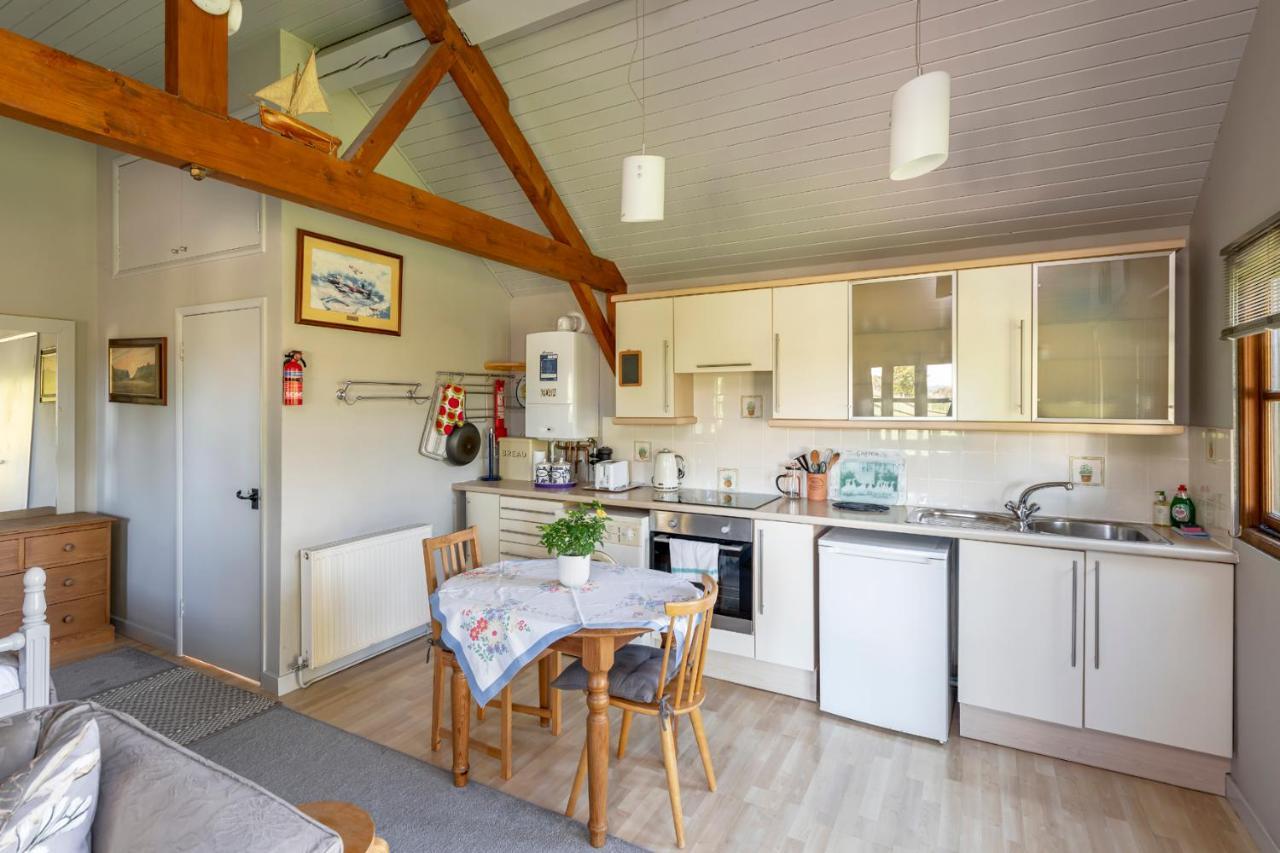 Beautiful Cottage With Stunning Views In Box Box  Eksteriør billede