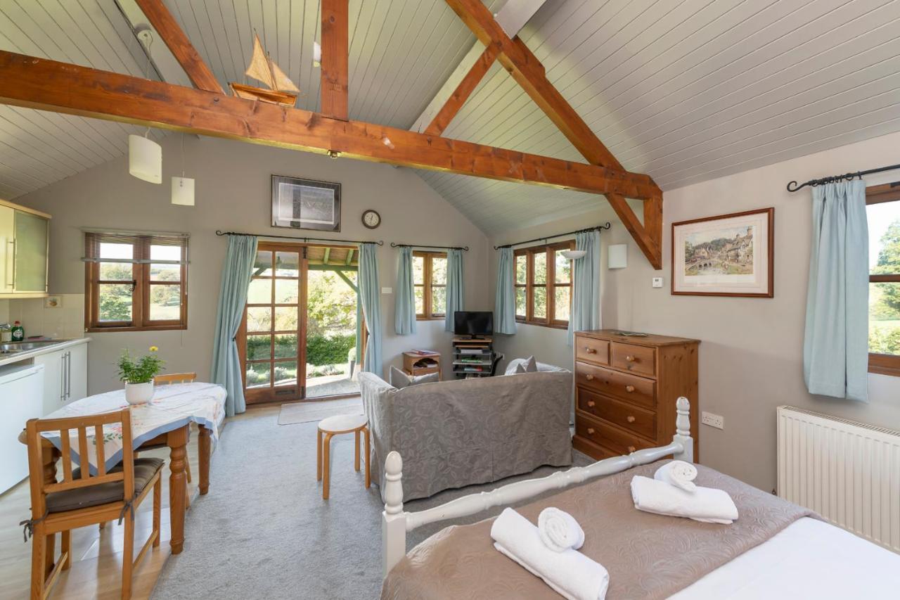Beautiful Cottage With Stunning Views In Box Box  Eksteriør billede